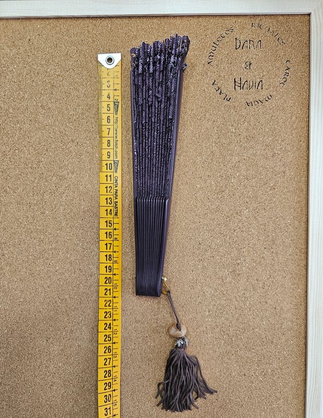 Abanicos de madera y encaje