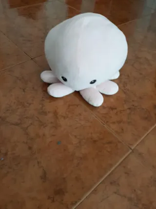 Lote de 3 peluches: pulpo, cerdito y tomate