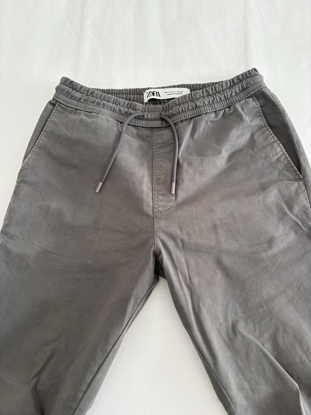 Jogger gris Zara