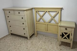 Cómoda, mesita y cabecero conjunto