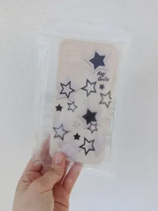 Funda para móvil con estrellas