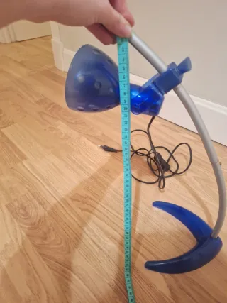 Lámpara de escritorio azul
