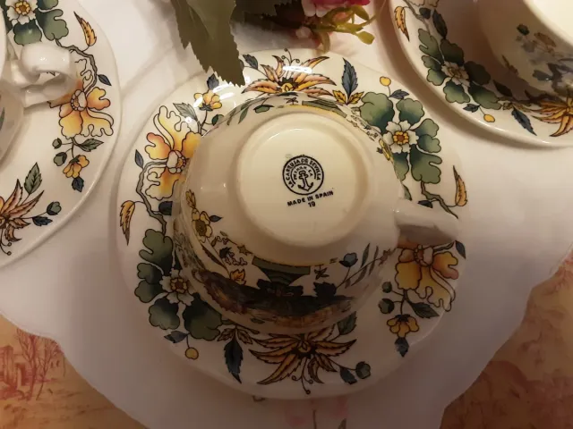 Taza de té y plato Cartuja de Sevilla floral
