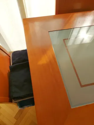 Mesa de comedor extensible con 4  sillas