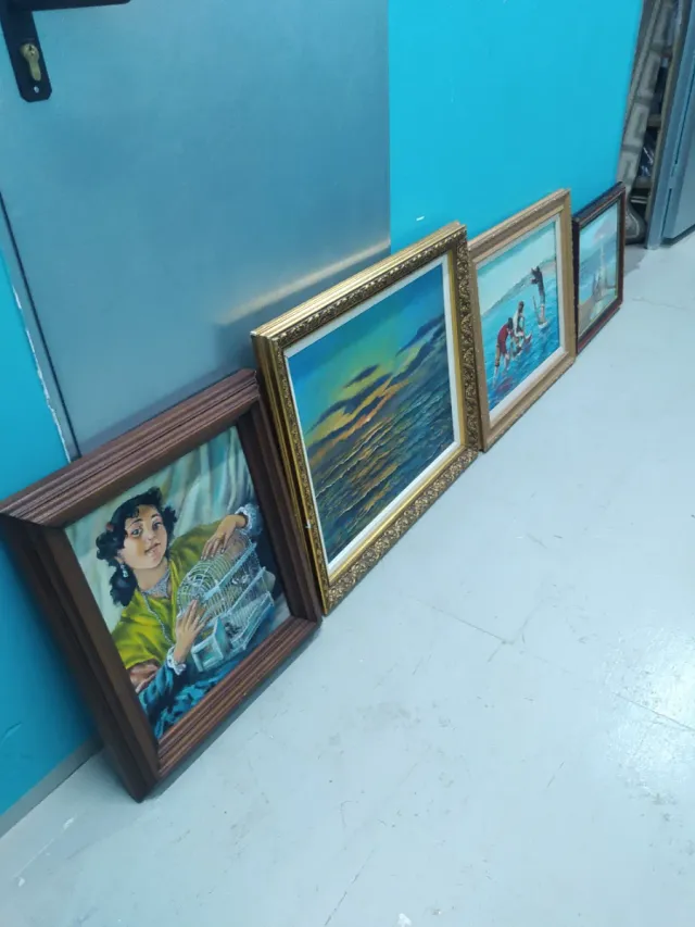 Pintura al óleo de mujer con jaula