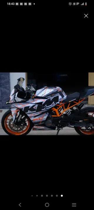 KTM RC 125 Sportbike Negra y Naranja