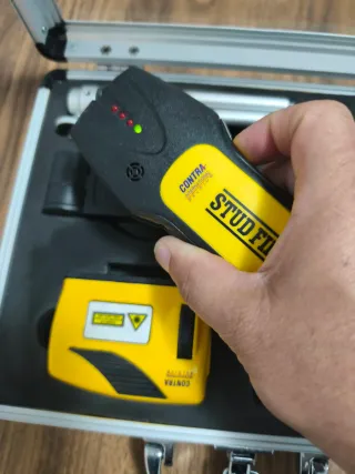 Nivel Láser y Detector de Metales