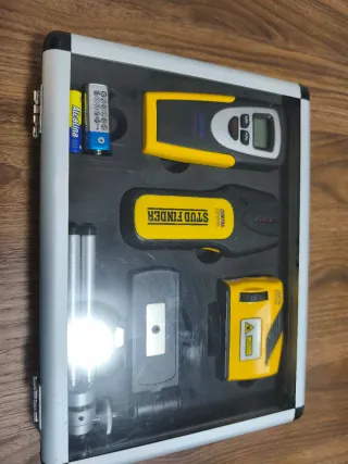 Nivel Láser y Detector de Metales