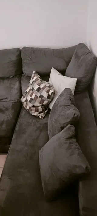 Sofá cheslong gris tela