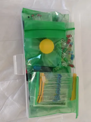 Raspberry Pi 3+ Kit con Teclado y Componentes