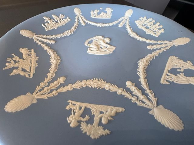 Gran Plato de porcelana inglesa Wedgwood