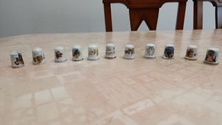 Collezione di ditali in porcellana