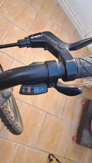 Bicicleta Hexagon 24 Negra y Amarilla