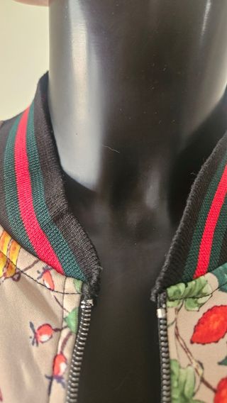 Chaqueta Estampada Floral y Tigre