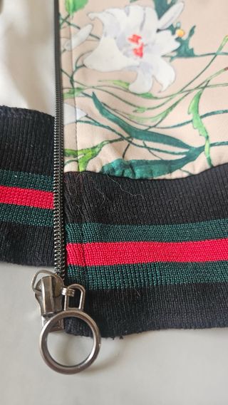 Chaqueta Estampada Floral y Tigre