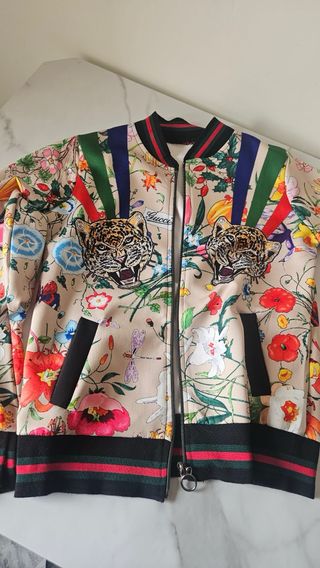 Chaqueta Estampada Floral y Tigre