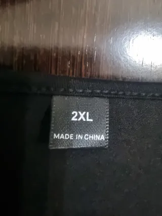 Blusa negra con ribetes beige Talla XXL