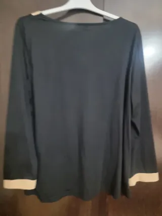 Blusa negra con ribetes beige Talla XXL