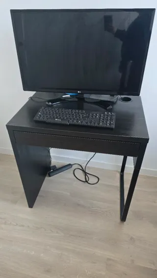 Escritorio MICKE Ikea (marrón oscuro)