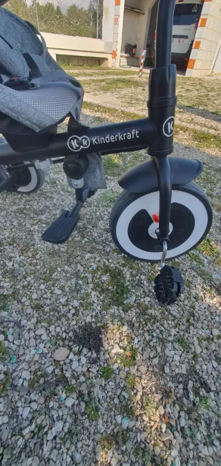 Triciclo-carro KikkaBoo gris