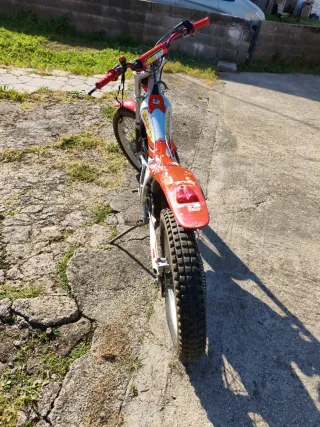 Beta 125 Trial Roja/Plata