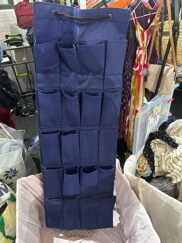 Zapatero organizador