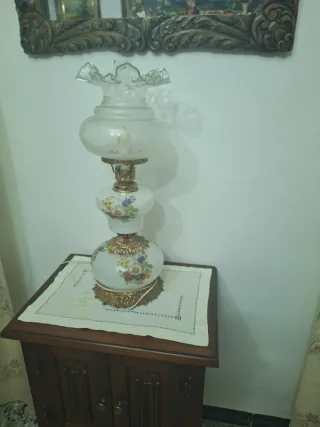 Juego de lámparas de techo y mesa