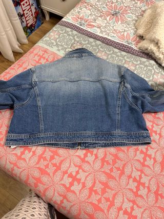Cazadora vaquera Zara Oversize