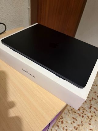 MacBook Air 15 M3 256GB