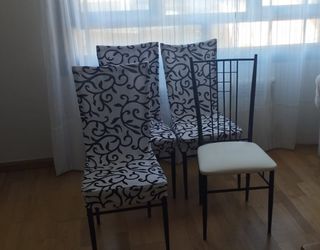 Mesa cristal y 4 sillas en PONFERRADA