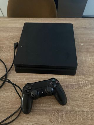 PS4 Slim Sony Nero + Controller e Cavi