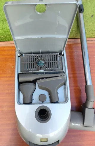 Aspiradora Miele Plata