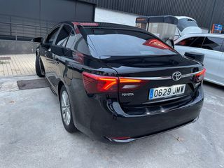 Toyota Avensis 2016