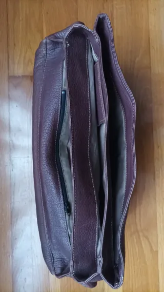 Maletín ejecutivo de piel marrón