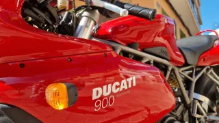 Ducati 900 SS i.e. Semicarenada