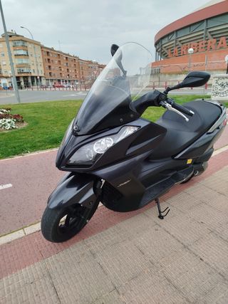 Kymco Super Dink 300i 2016 Negra