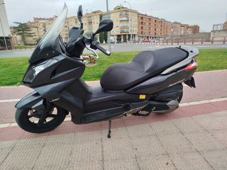 Kymco Super Dink 300i 2016 Negra