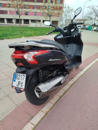 Kymco Super Dink 300i 2016 Negra