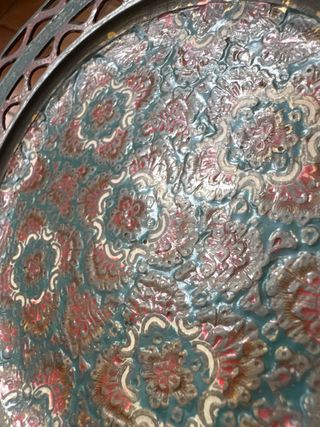 Piatto decorativo vintage in metallo traforato