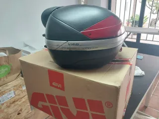 Maleta GIVI con respaldo y 2 llaves
