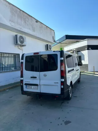 Opel Vivaro 2015