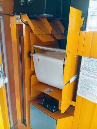 Máquina de palomitas nueva a estrenar.