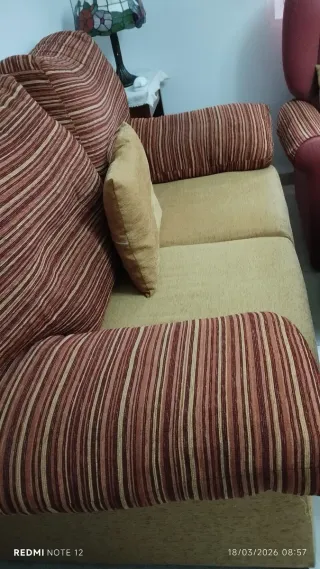 Sofá de 2 plazas tela naranja y rojo