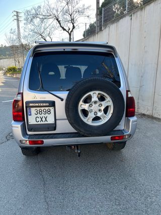 Mitsubishi Montero 2005