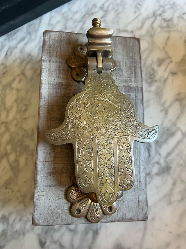 Aldaba Mano de Fátima Bronce