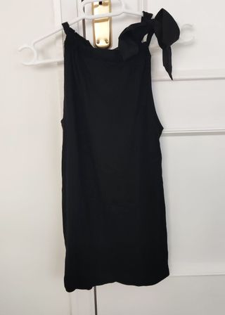 Top Massimo Dutti cuello halter negro, talla S