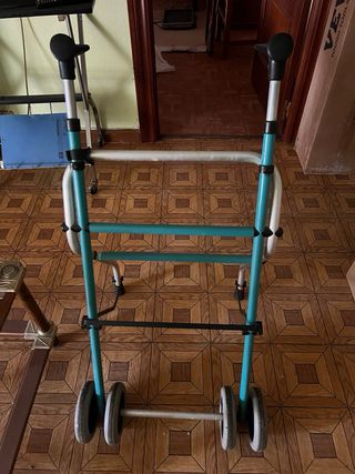 Andador con ruedas