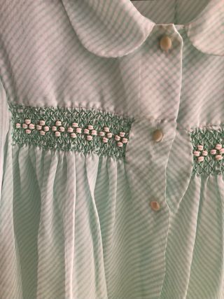 Bata vintage bordada punto smock