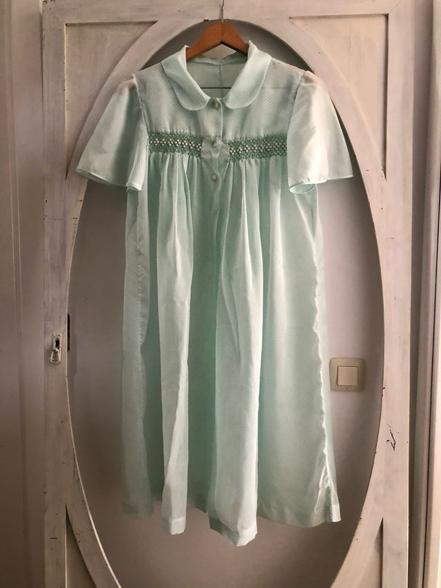 Bata vintage bordada punto smock