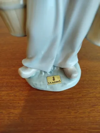 Figura Lladró Niño con Cubos